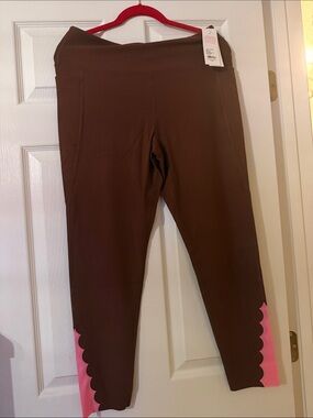 Lilly Pulitzer Brown Leggings with Pink Scallop Hem Size XL NWT